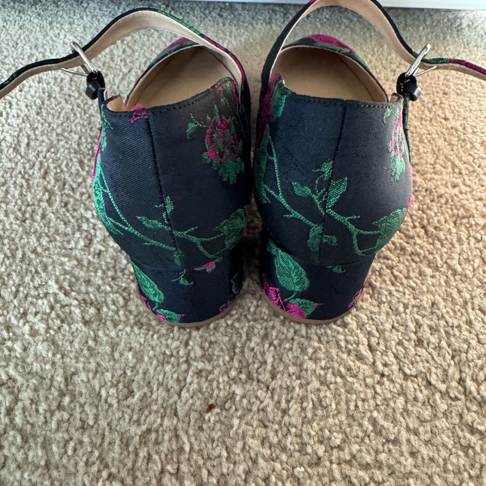 Via Spiga Satin Flower Alana Made in Italy Leather Pumps 9.5M - Picture 8 of 16